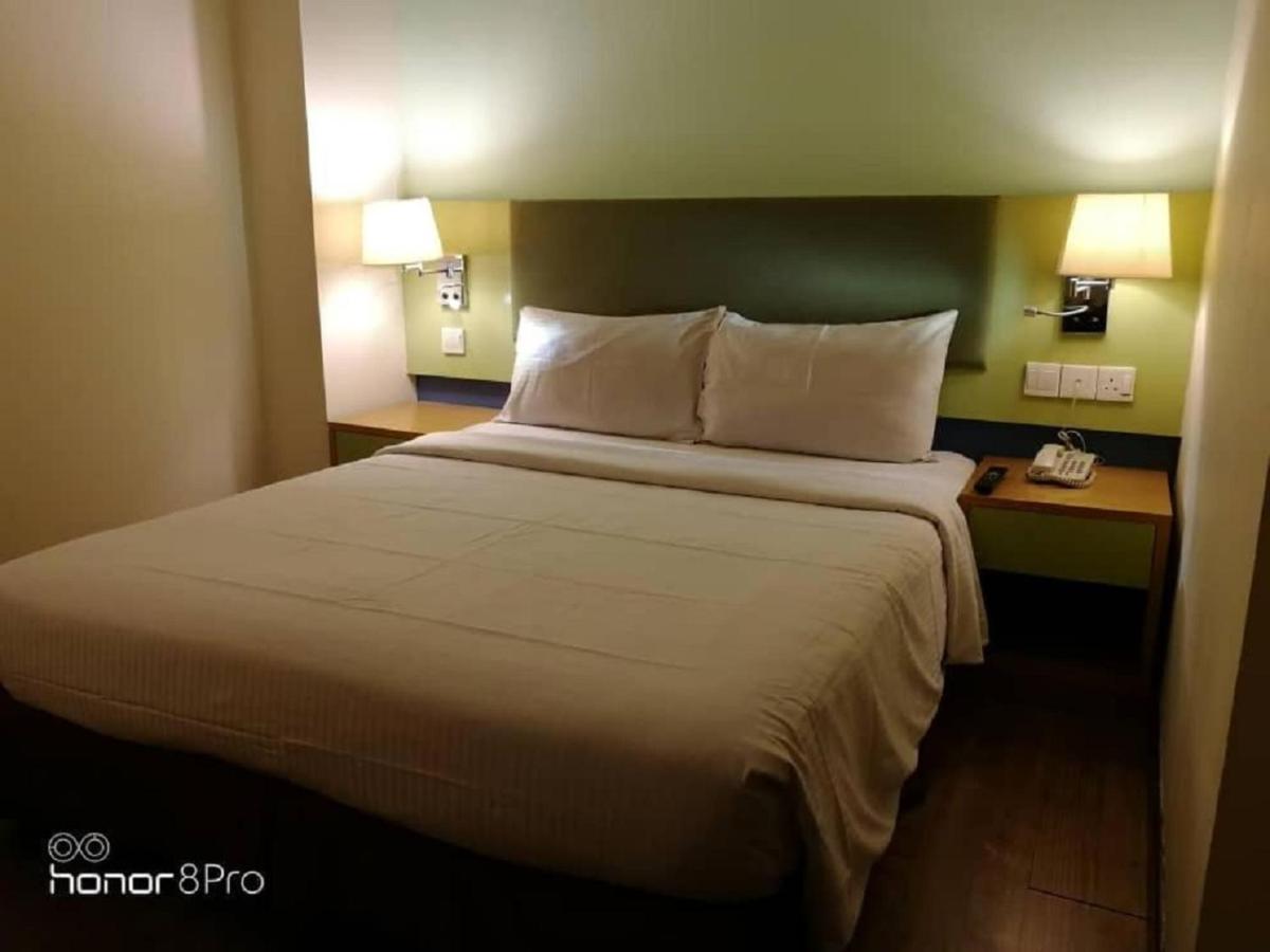 The Pavilion Hotel Sandakan Exterior photo