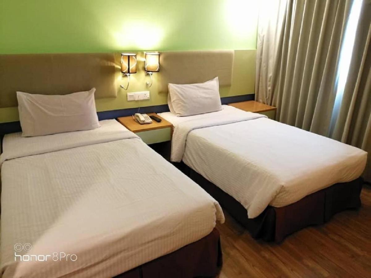 The Pavilion Hotel Sandakan Exterior photo