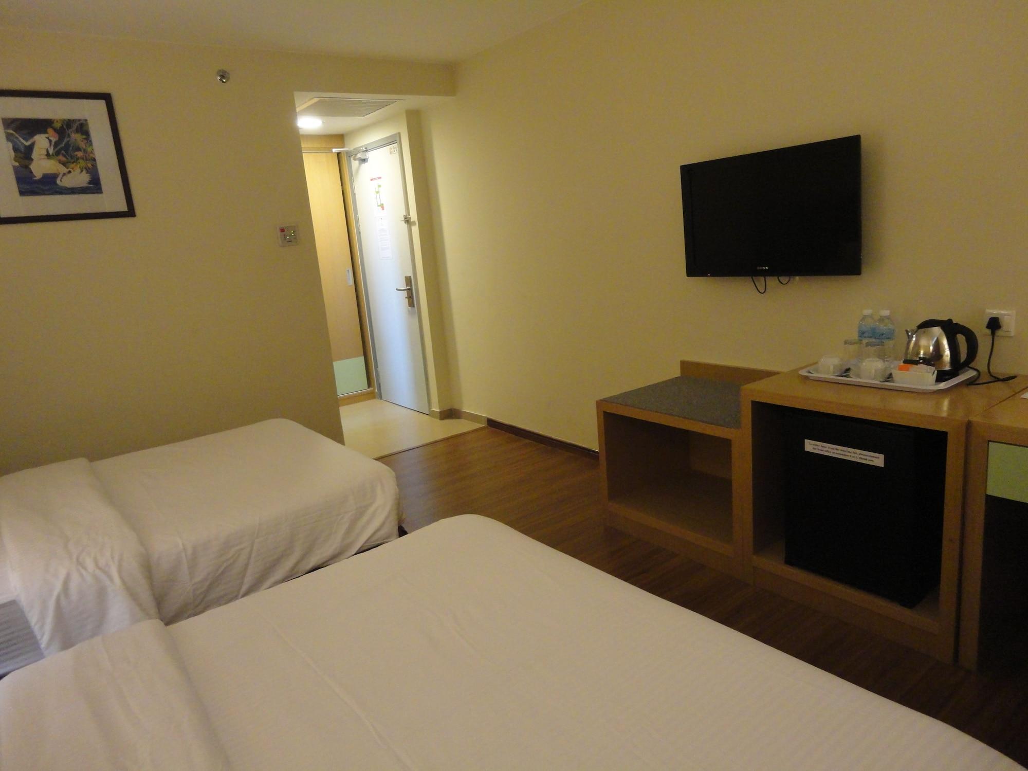 The Pavilion Hotel Sandakan Exterior photo