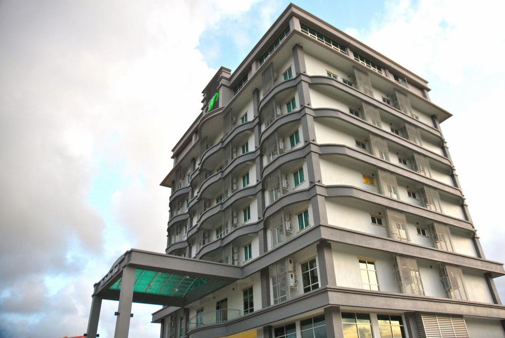 The Pavilion Hotel Sandakan Exterior photo