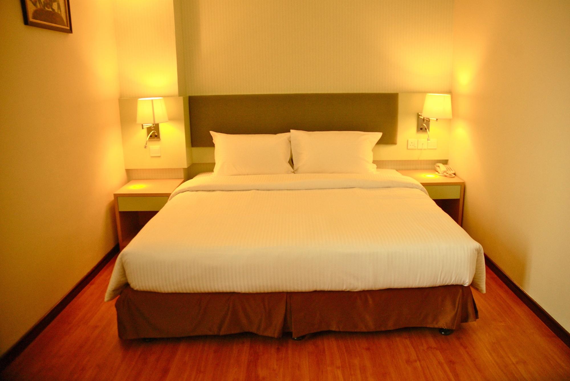 The Pavilion Hotel Sandakan Exterior photo