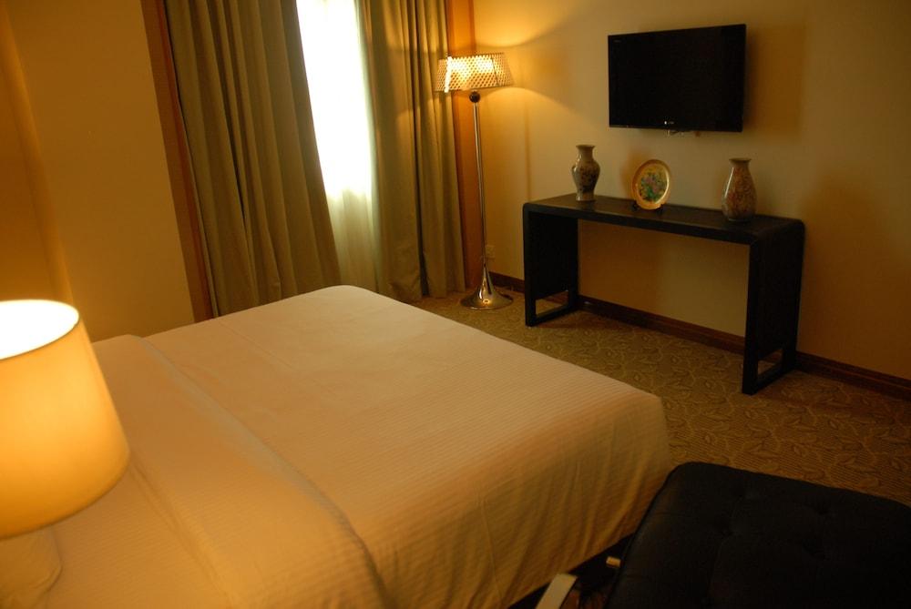 The Pavilion Hotel Sandakan Exterior photo