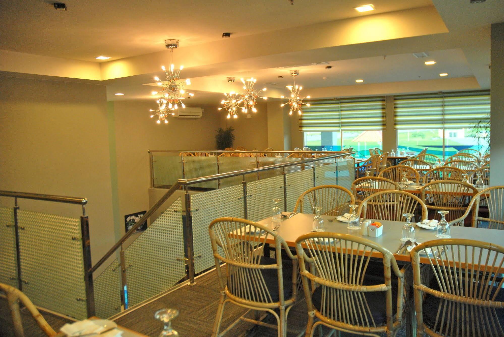 The Pavilion Hotel Sandakan Exterior photo
