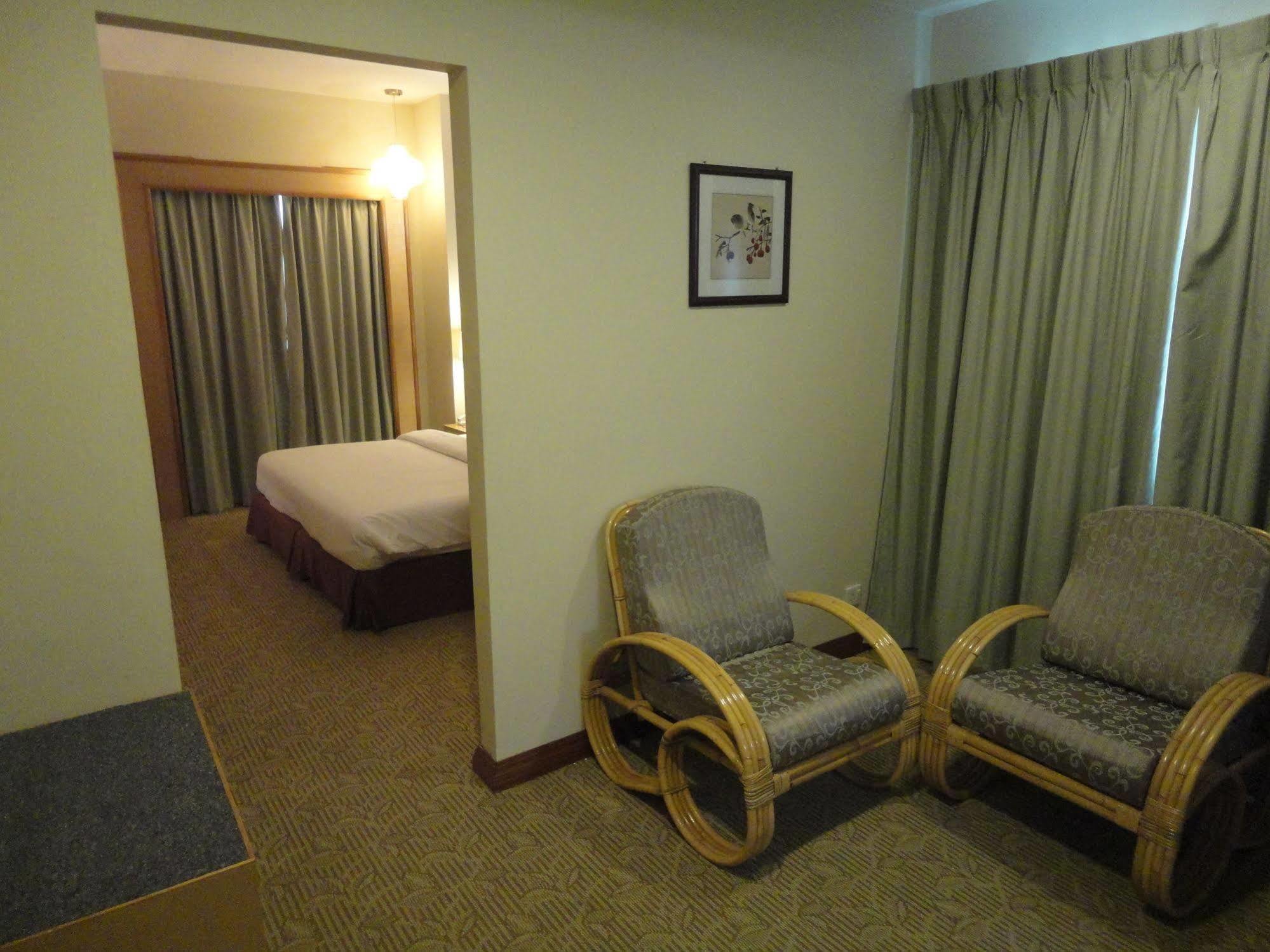 The Pavilion Hotel Sandakan Exterior photo
